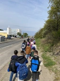 Kinder Richtung Meer